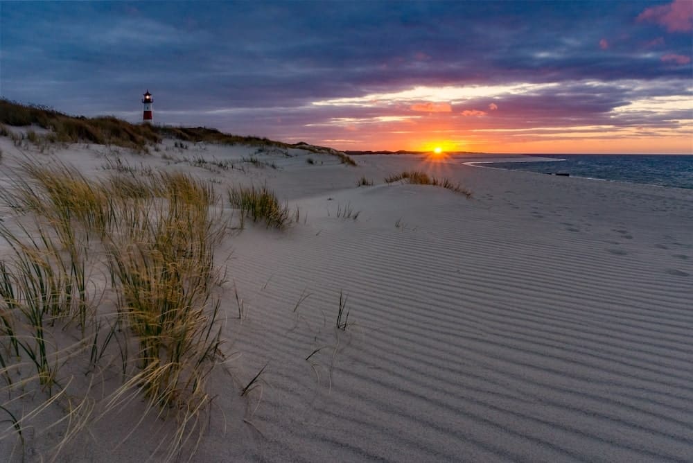 ellenbogen-beach-on-the-island-sylt-QHCTQSG-min